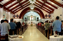 Простираясь за церковные собрания